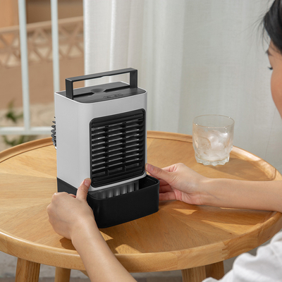 Fan più fresco Mini Desk Fan portatile pratico dell'aria di capacità 2000mAh della batteria