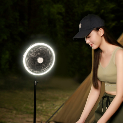 Ventilatore da tavolo senza fili ricaricabile della tenda 10000mAh del ventilatore da soffitto LED del treppiede dritto
