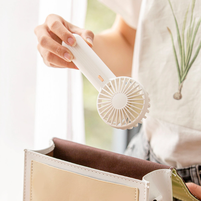 USB portatile personale Mini Fan Outdoor tenuto in mano ricaricabile
