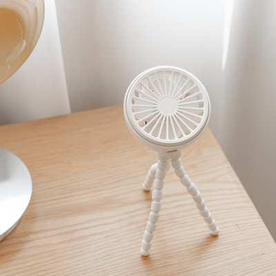 Fan a pile di plastica 5W del treppiede di USB del fan ricaricabile del passeggiatore