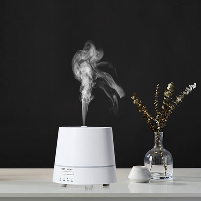 Piccolo diffusore telecomandato LED dell'aroma 150ml diffusore ultrasonico dell'umidificatore da 15 m2